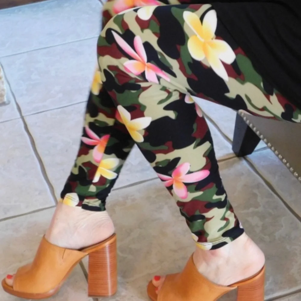 🐣New List🆕Soft CAMO & Floral Leggings, OSFM 0-12 - Picture 3 of 5